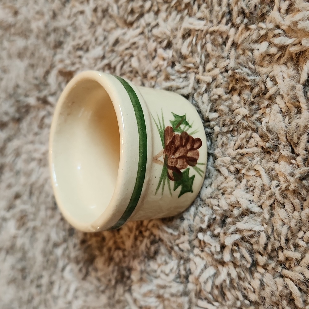 Alpine Pottery from Roseville Ohio Small Crock with Pinecone detail